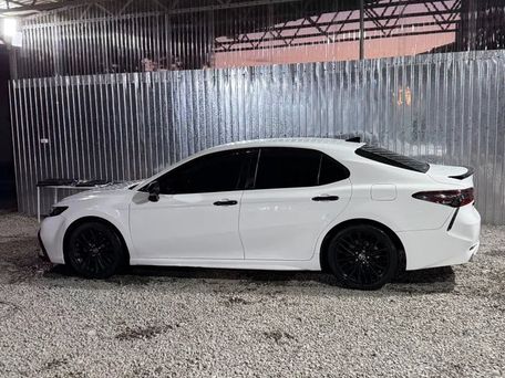 Toyota Camry, 2022 — сүрөт 10