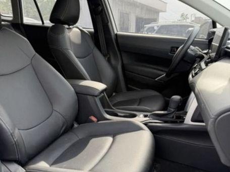 Toyota Corolla Cross, 2025 — 照片 8