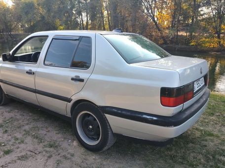 Volkswagen Vento, 1996 — сүрөт 4