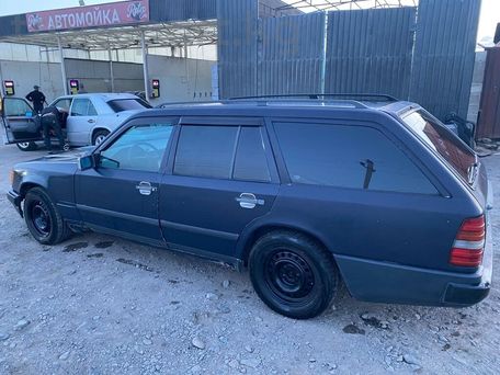 Mercedes-Benz W124, 1990 — сүрөт 4