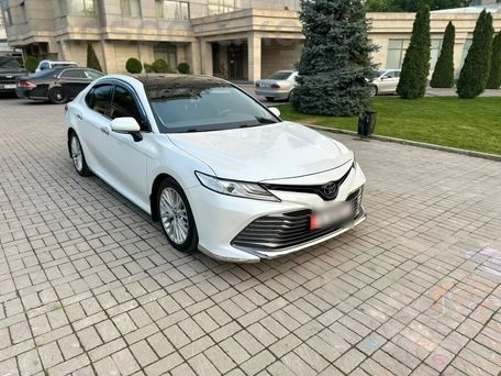 Toyota Camry, 2018 — 照片 6