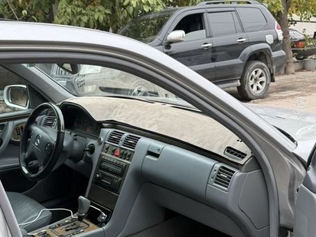 Mercedes-Benz E-Класс, 2002 — 照片 4