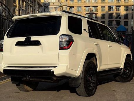 Toyota 4Runner, 2021 — фото 4