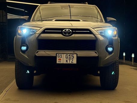 Toyota 4Runner, 2023 — фото 3