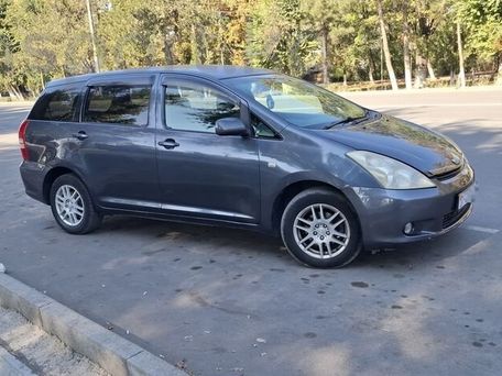 Toyota Wish, 2003 — photo 2