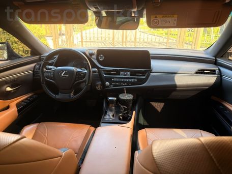 Lexus ES, 2023 — photo 10
