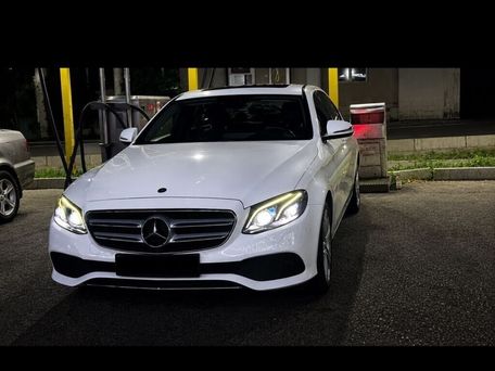 Mercedes-Benz E-Class, 2017 — photo 1
