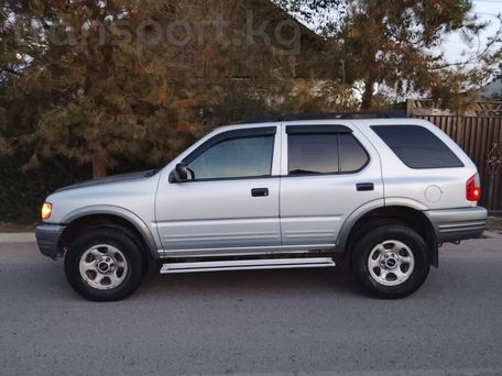 Isuzu Rodeo, 2002 — photo 6