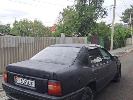Opel Vectra, 1989 — photo 3