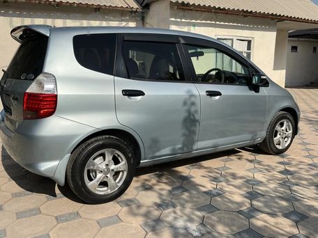 Honda Fit, 2005 — photo 2