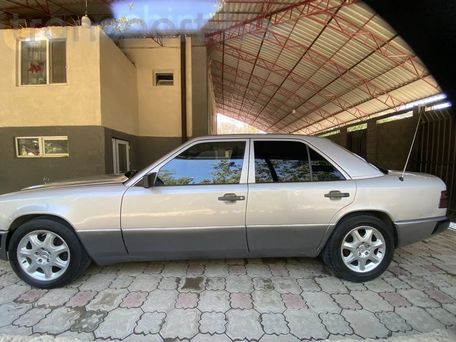 Mercedes-Benz W124, 1989 — сүрөт 9