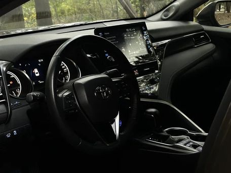 Toyota Camry, 2021 — фото 11