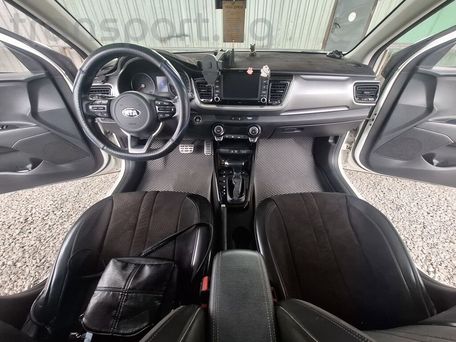 Kia Stonic, 2018 — сүрөт 8