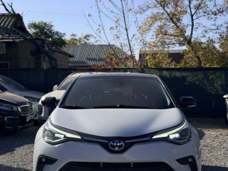 Toyota C-HR, 2021 — сүрөт 1