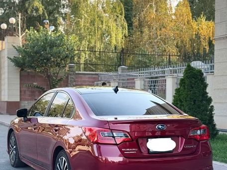 Subaru Legacy, 2018 — 照片 3