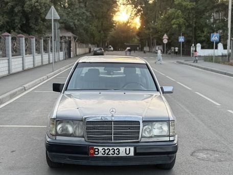Mercedes-Benz E-Класс, 1989 — сүрөт 2