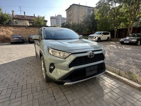 Toyota RAV4, 2018 — сүрөт 2