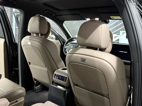 Li Auto (Lixiang) L9, 2025 — 照片 11