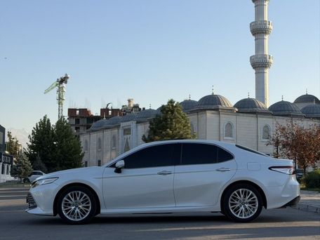 Toyota Camry, 2019 — 照片 6