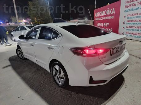 Hyundai Elantra, 2020 — фото 4