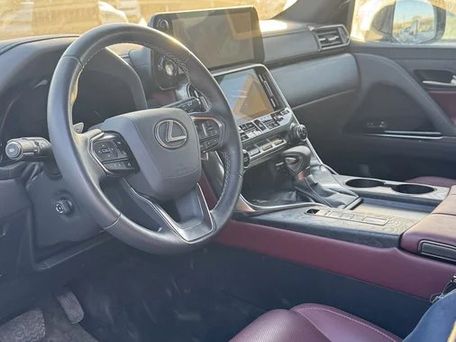 Lexus LX, 2026 — photo 2