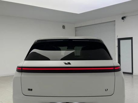 Li Auto (Lixiang) L7, 2023 — 照片 8