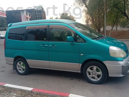 Nissan Serena, 2000 — фото 2