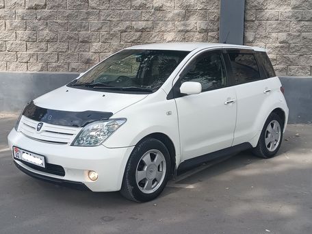 Toyota Ist, 2002