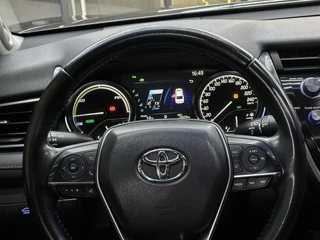 Toyota Camry, 2018 — 照片 7