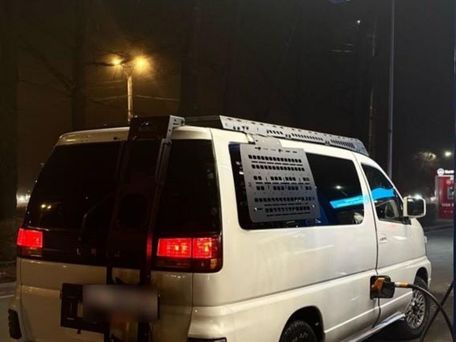 Nissan Elgrand, 1998 — фото 15