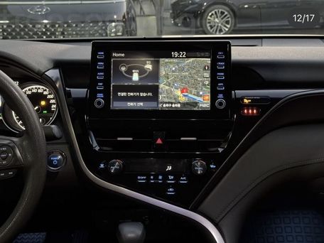 Toyota Camry, 2023 — фото 12