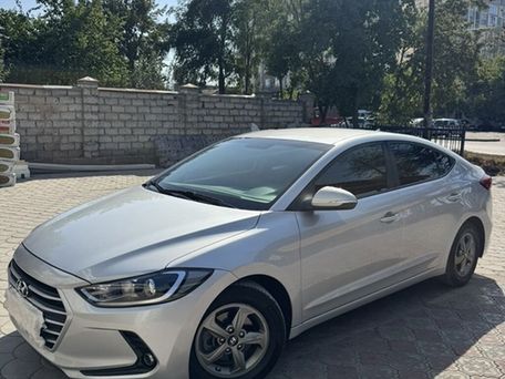 Hyundai Elantra, 2018