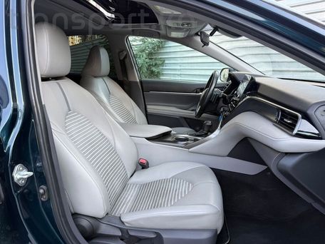 Toyota Camry, 2021 — фото 10
