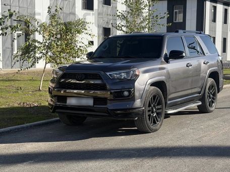 Toyota 4Runner, 2019 — фото 1