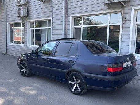 Volkswagen Vento, 1997 — сүрөт 2