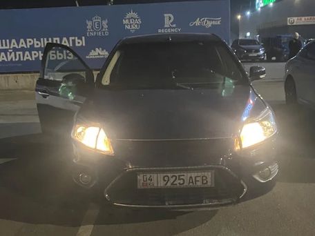 Ford Focus, 2010 — сүрөт 1