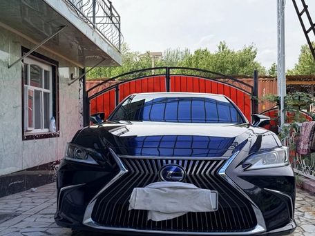 Lexus ES, 2019