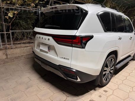 Lexus LX, 2022 — photo 2