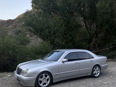 Mercedes-Benz E-Класс, 2000 — 照片 3