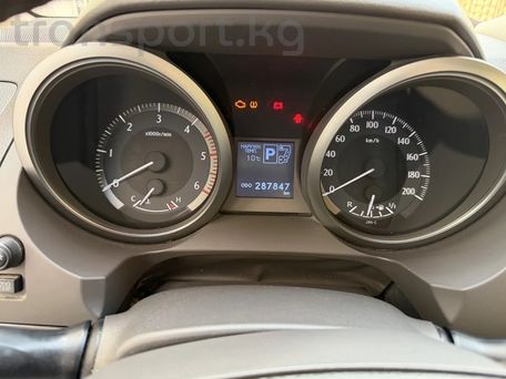 Toyota Land Cruiser Prado, 2017 — 照片 11