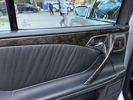 Mercedes-Benz E-Class, 2001 — сүрөт 9
