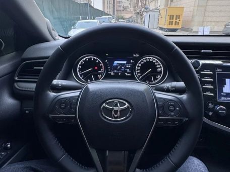 Toyota Camry, 2020 — фото 9