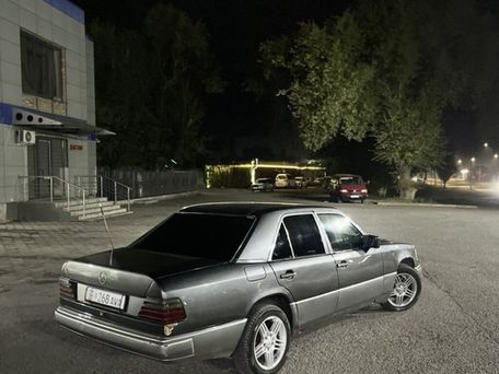 Mercedes-Benz W124, 1990 — сүрөт 2