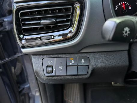 Kia Stonic, 2020 — фото 10