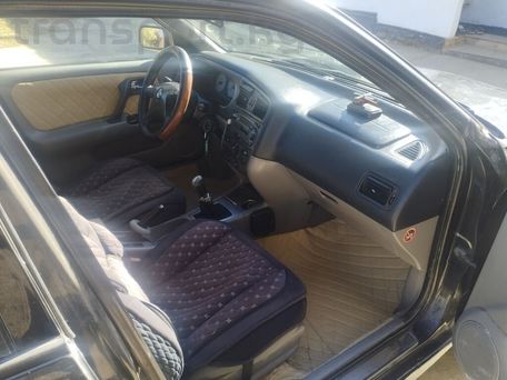 Nissan Primera, 2001 — 照片 3