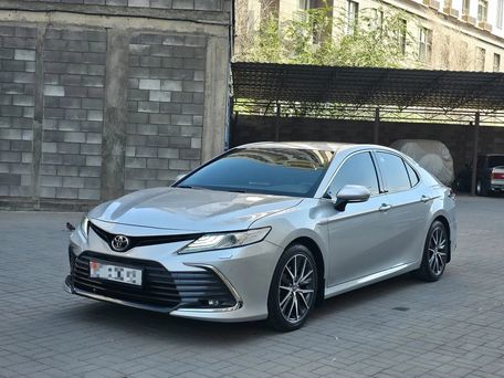 Toyota Camry, 2021 — фото 1