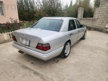 Mercedes-Benz E-Класс, 1994 — 照片 2