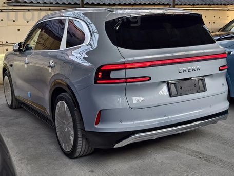 Zeekr 8X, 2026 — photo 2