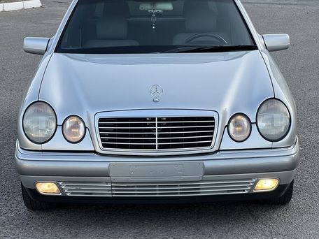 Mercedes-Benz E-Класс, 1996 — 照片 1