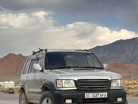 Isuzu Bighorn, 1999 — photo 1